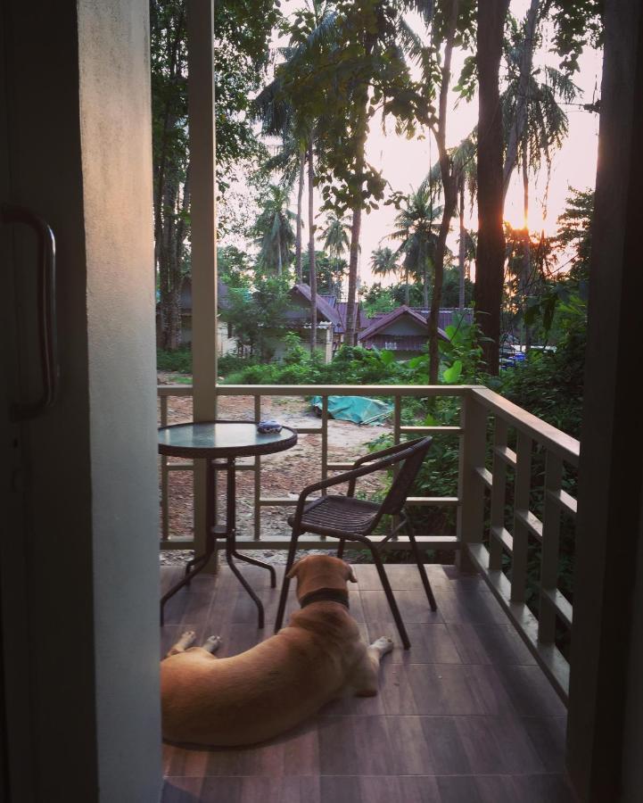 Cozy Huts Hotel Trat Exterior foto
